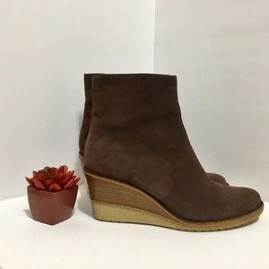 Cole Haan Womens Boot Brown Suede Waterproof 8.5